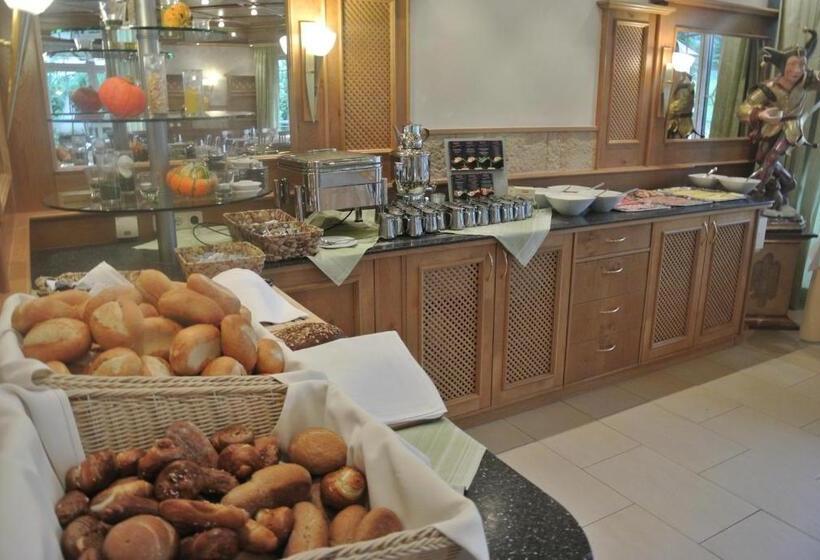 Полулюкс, Jägerhof