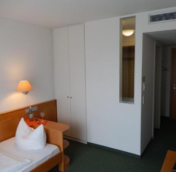 Номер Стандарт Индивидуальный, Landhotel Günzburg