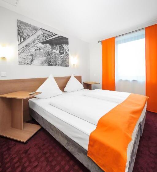 Номер Комфорт, Mcdreams Hotel Wuppertal City