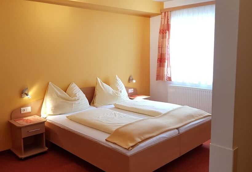 Номер Стандарт, Roseggerhof