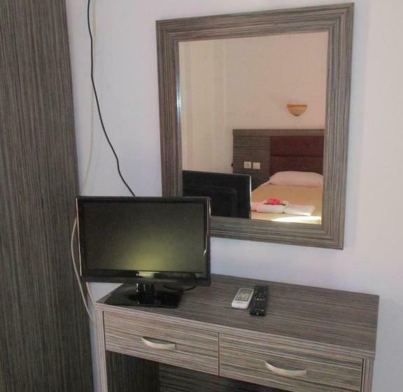 اتاق لوکس با بالکن, Gouvia House Luxury Apartments