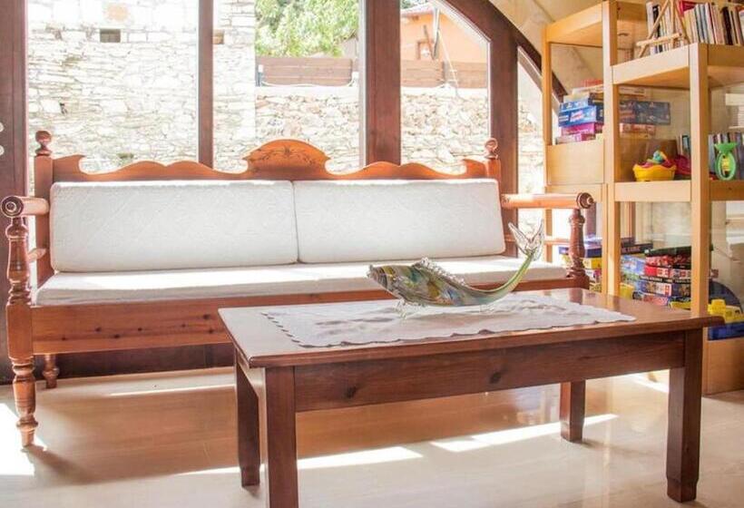 Семейный Номер, 2 Houses And 2 Studios  Small Group