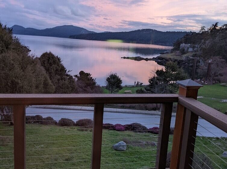 Апартаменты 1 Спальня Вид на Море, The Landmark Inn On Orcas Island