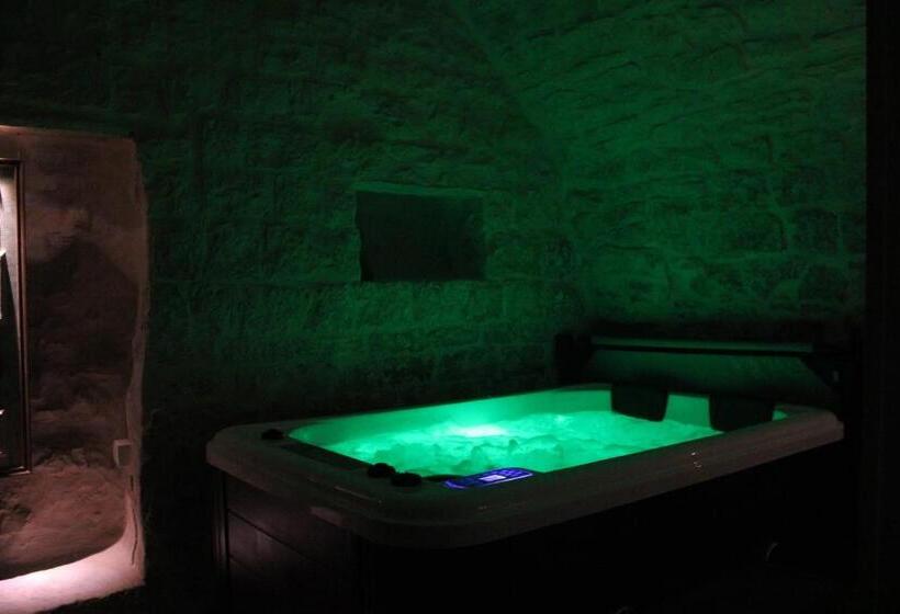 자쿠지 스위트, Albergo Diffuso Dimora Rossi B&b