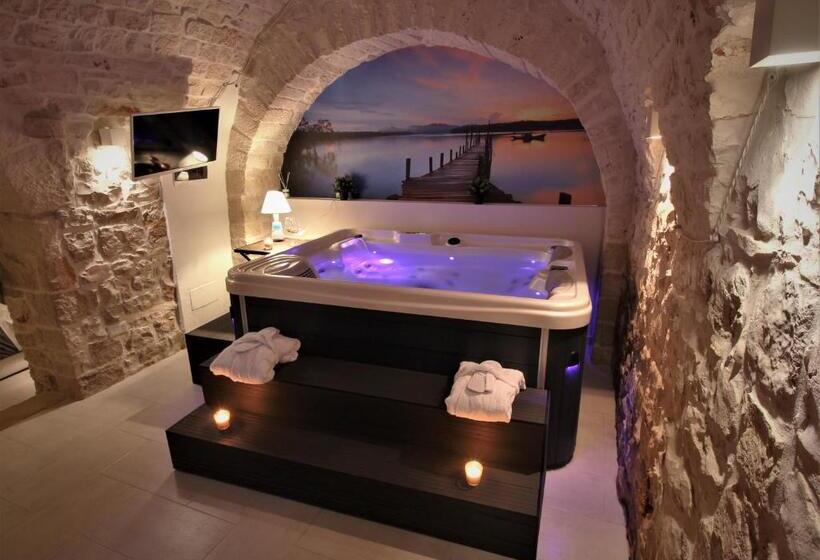 스위트 킹사이즈 침대, Albergo Diffuso Dimora Rossi B&b