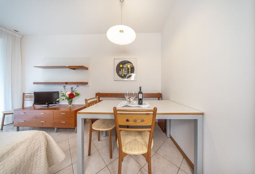 سوییت خانوادگی, Karinhall