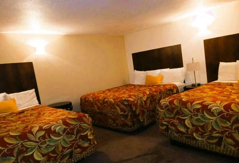 Номер Стандартный Кровать Куин, Hometown Inn Lakin