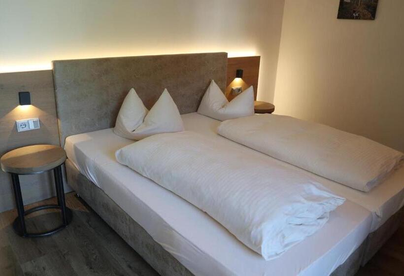 Номер Deluxe с Балконом, Landhotel Zur Post