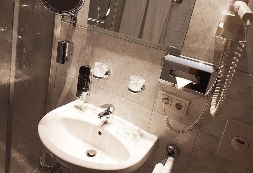 Номер Стандарт, Residence