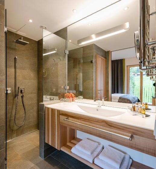 Номер Стандарт с Балконом, Klosterhof – Alpine Hideaway & Spa
