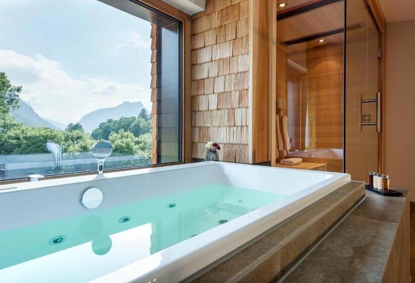 Люкс с гидромассажем, Klosterhof – Alpine Hideaway & Spa