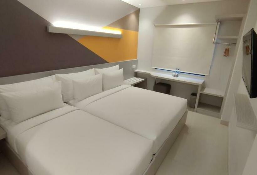 Habitació Triple Estàndard, Agogo Downtown Hotel Surabaya