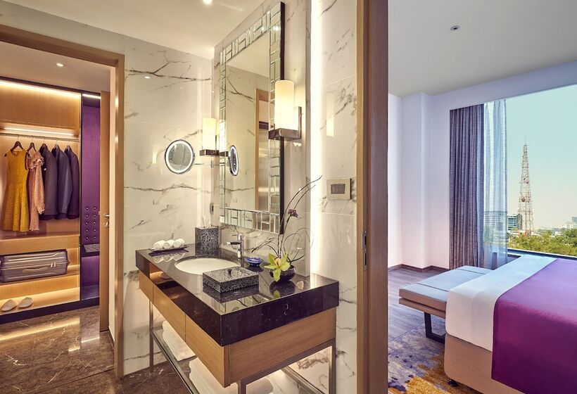 Suite, Vivanta Navi Mumbai Turbhe