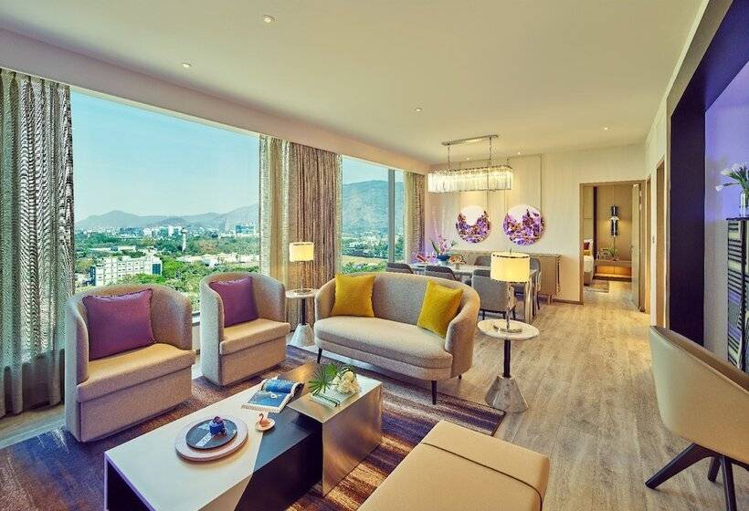 Люкс, Vivanta Navi Mumbai Turbhe
