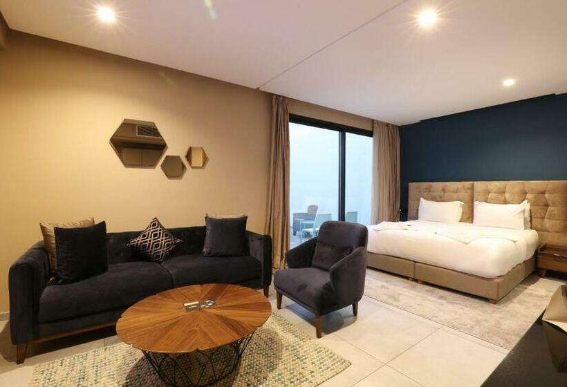 سوئیت جونیور با تراس, Address Hotel Casablanca