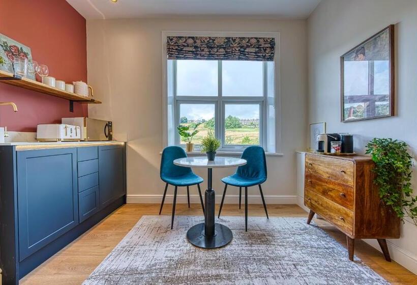 Студия Deluxe, Haworth Heights   An Amazing Aparthotel!