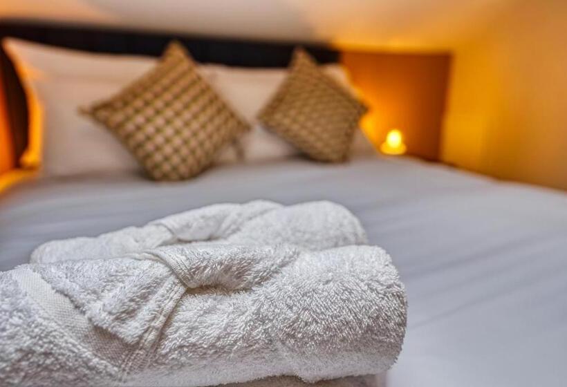 Студио Стандарт Кровать Кинг, Haworth Heights   An Amazing Aparthotel!