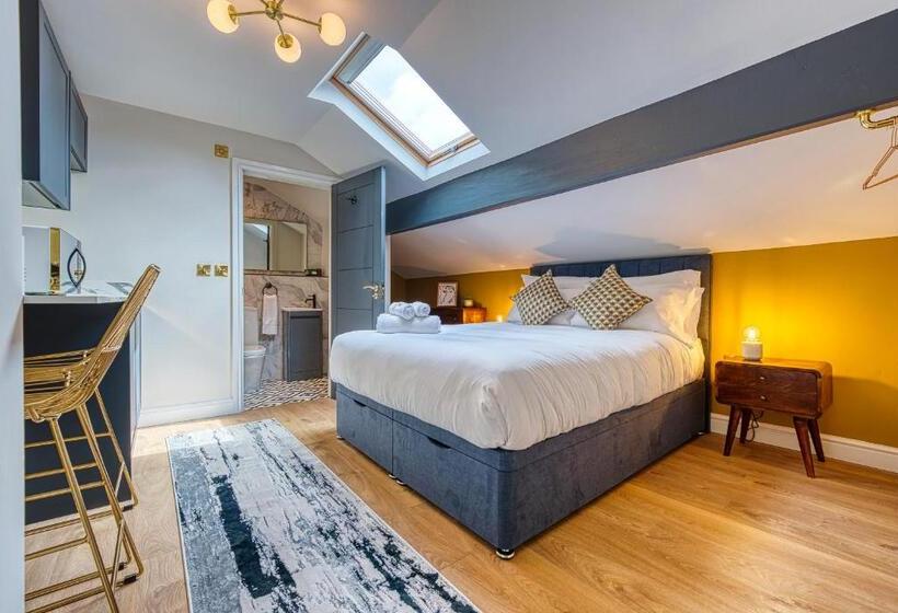 Студия Deluxe, Haworth Heights   An Amazing Aparthotel!