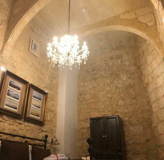 اتاق استاندارد با تخت بزرگ برای معلولان, The Hidden Gem Boutique