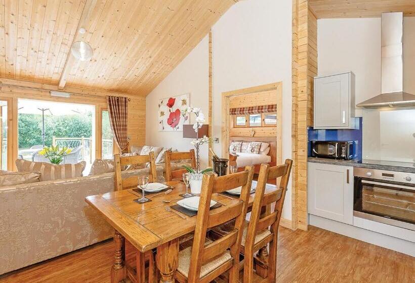 Дом 2 Спальни, Gadlas Park Holiday Cabins