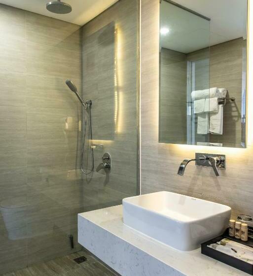اتاق لوکس با بالکن, Marina Suites Apartment