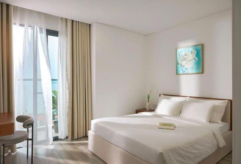 اتاق لوکس با چشم‌انداز دریا, Marina Suites Apartment