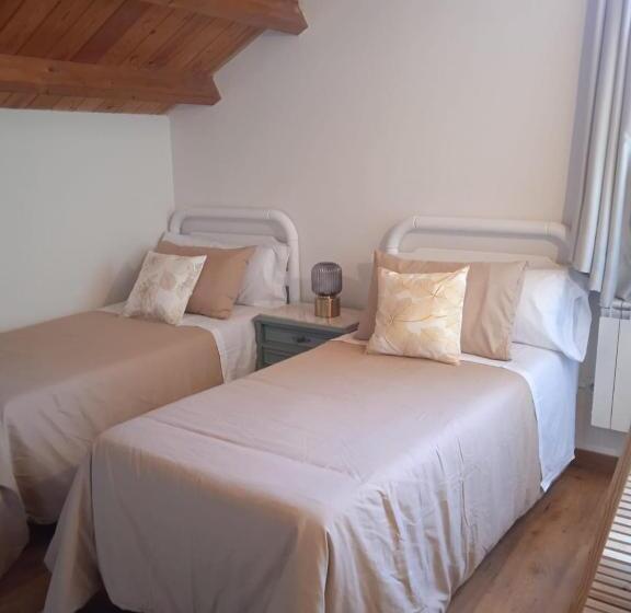 Номер Стандарт, Albergue De Peregrinos Santa Marina