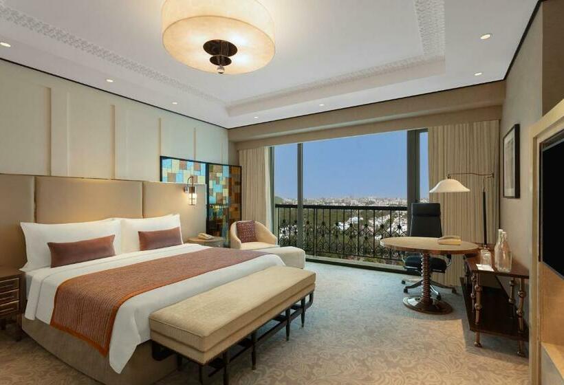 带大床的俱乐部房间, Itc Narmada, A Luxury Collection Hotel, Ahmedabad