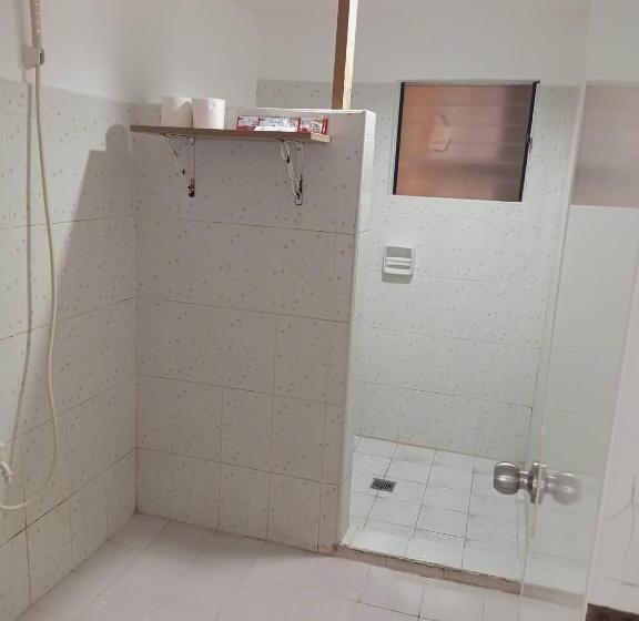 Семейный Номер Вид на Сад, Dosdos Guest House