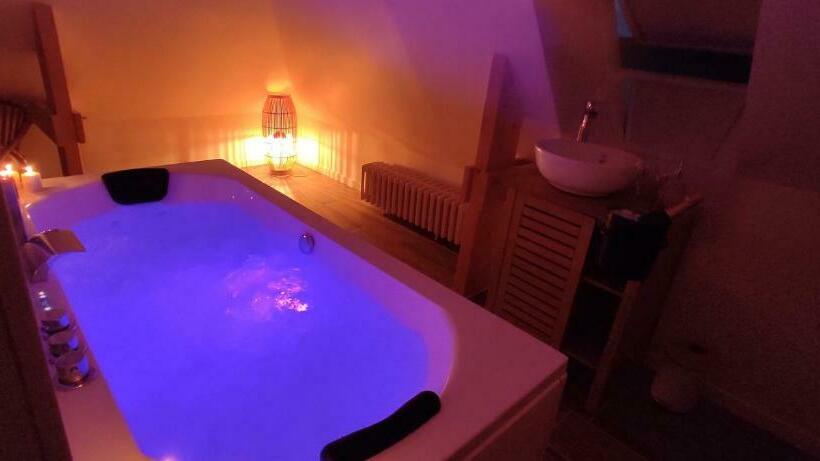 Номер Стандарт с Гидромассажем, Ty Madelez, Chambres De Charme, Gîtes, Crêperie Et Spa