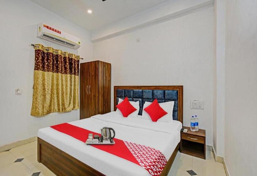 트리플 클래식 룸, Flagship Hotel Padharo Saa