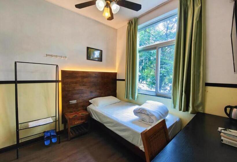 Номер Стандарт Индивидуальный, Haikou Banana Hostel