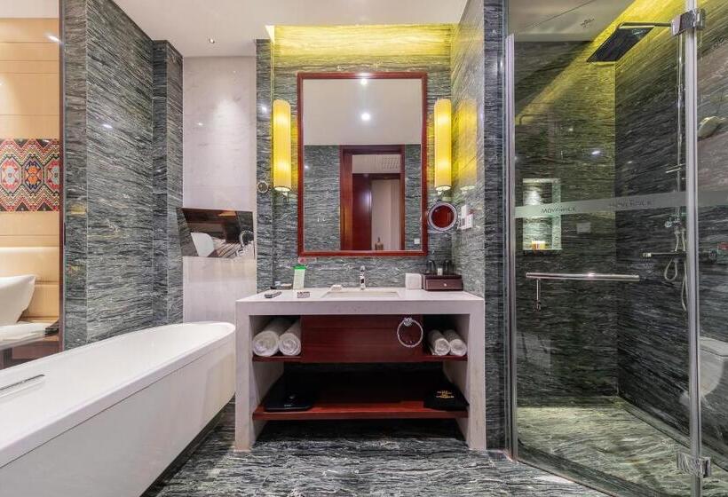 اتاق اجرایی با تخت بزرگ, Movenpick  Enshi
