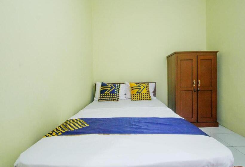 Номер Стандарт, Spot On 91606 Nadin Guest House