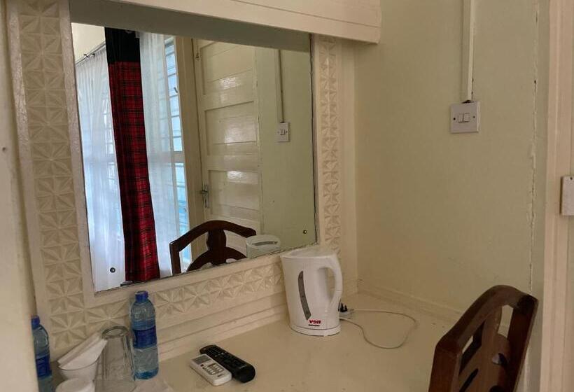 اتاق استاندارد با بالکن, Maasai Resort
