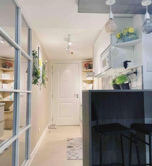 Студио Стандарт с Видом, Azure North Monaco Tower Unit 2114