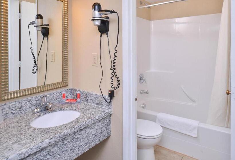 Номер Стандарт 2 Двуспальные Кровати, Econo Lodge