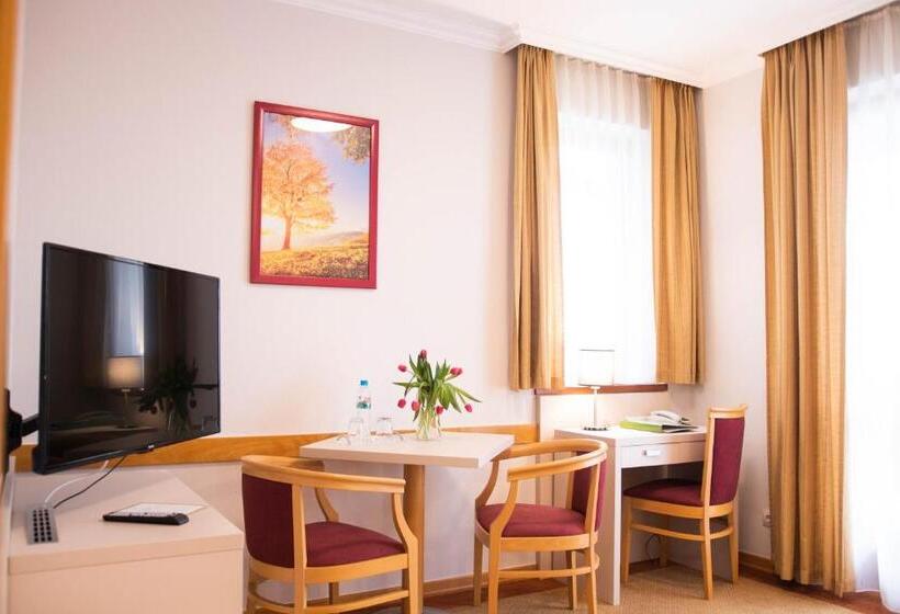 Номер Стандарт с Балконом, Szalajka Liget Hotel és Apartmanházak