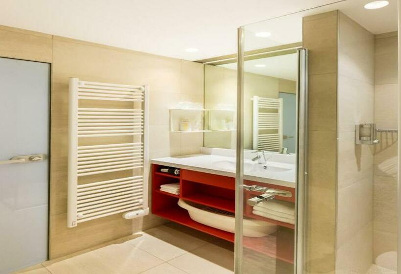Семейный Номер, All In Red Thermen
