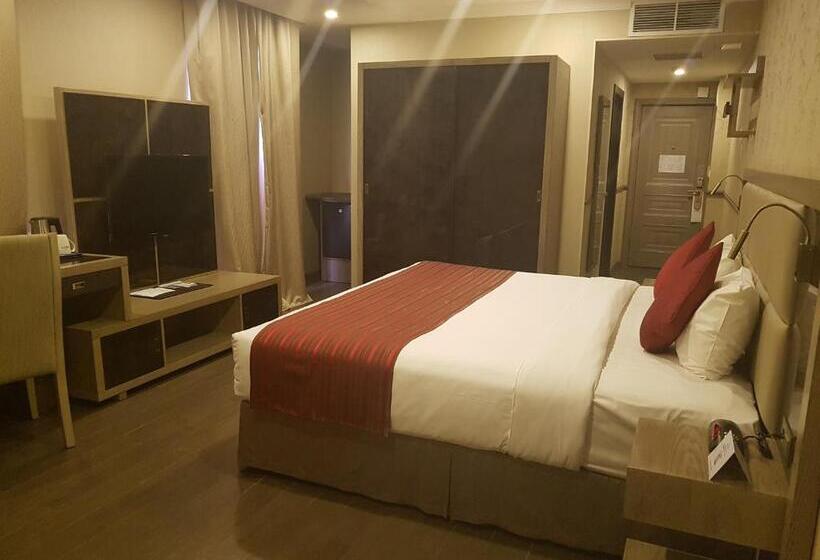 高级大房间, Ramada By Wyndham Bishkek Centre