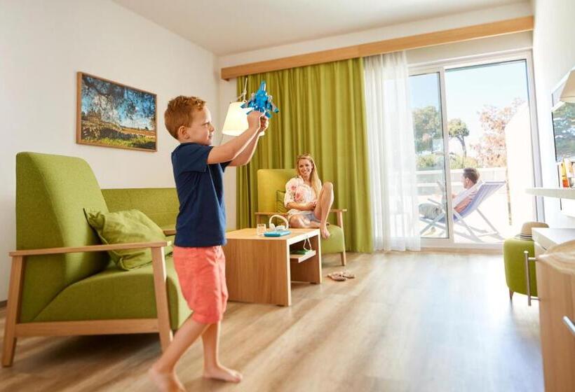 Номер Стандарт Трехместный, Robinson Apulia  All Inclusive