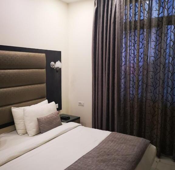 Номер Deluxe Кровать Кинг, Pk Residency