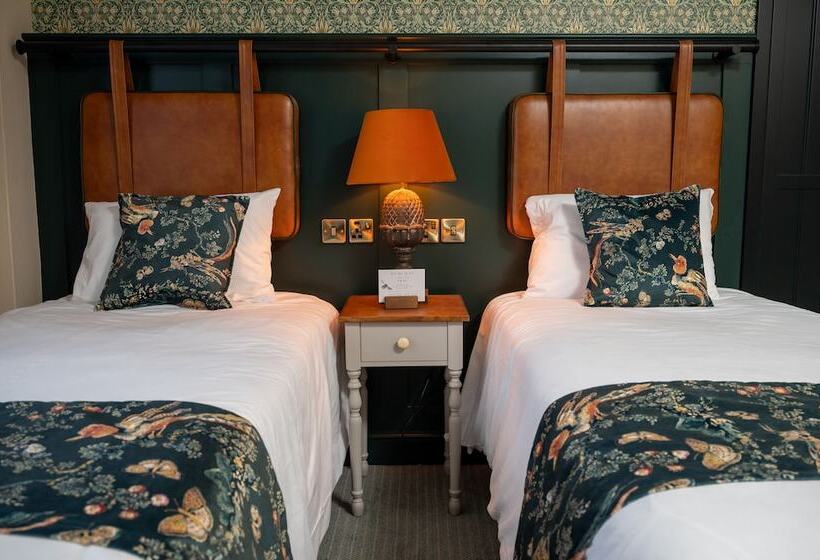 Номер Стандарт, Wheatsheaf Hotel By Chef & Brewer Collection