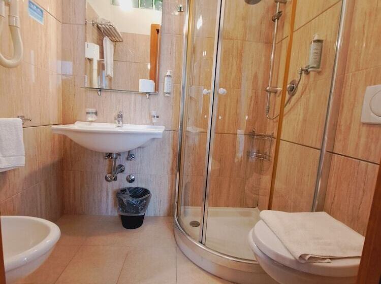 اتاق استاندارد یک نفره, Butterfly Wellness & Spa