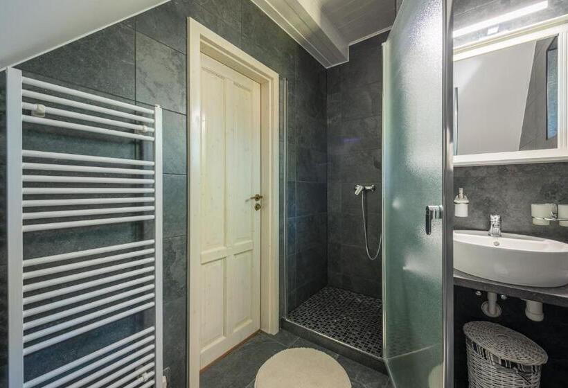Люкс Deluxe Кровать Кинг, Vinařství Vrátil   Penzion