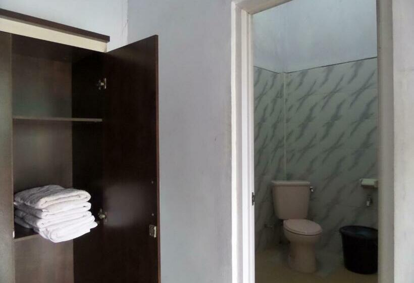 Номер Стандарт, Km 31 Sujono Guesthouse