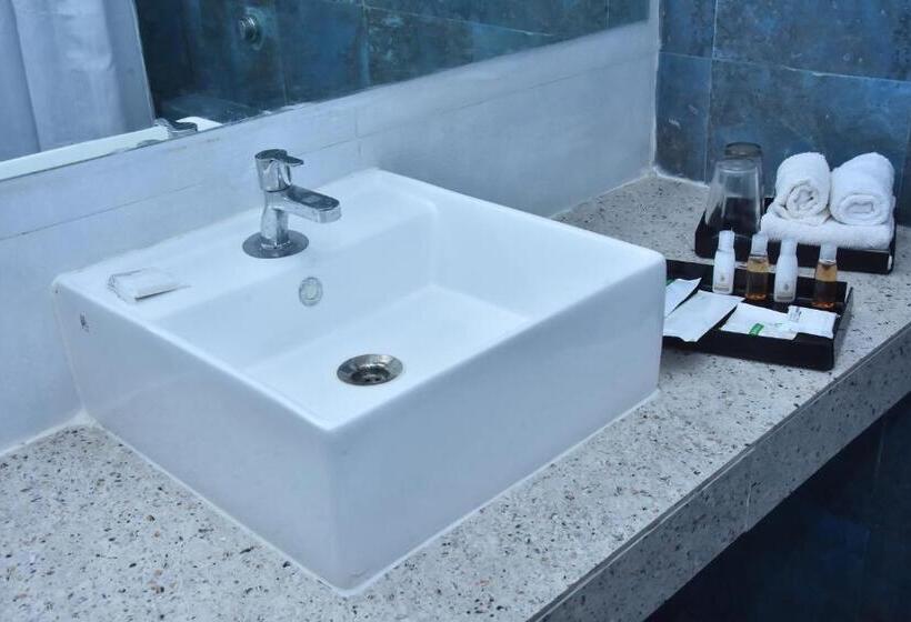 Номер Deluxe, Justa Sarang Rameshwaram