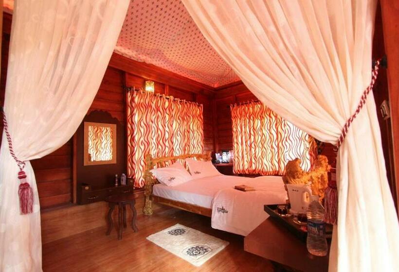 Family Suite, Pugmarks Jungle Lodge