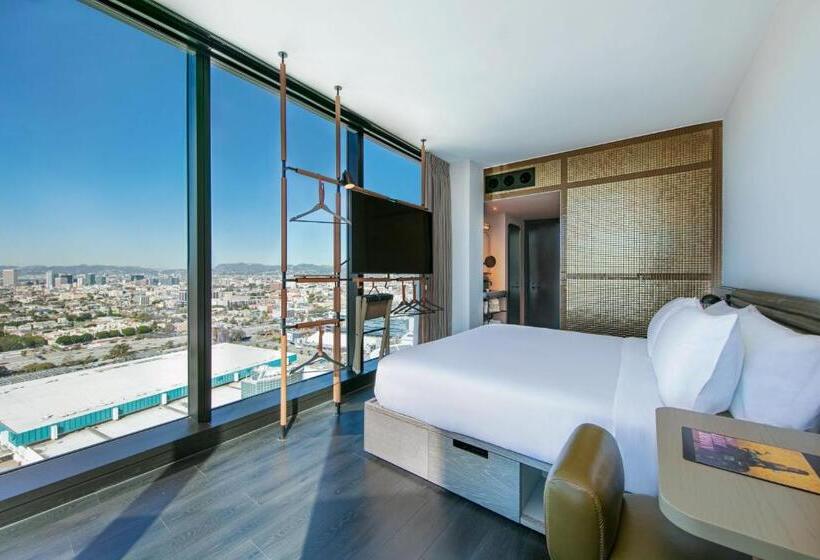 스탠다드 룸 킹사이즈 침대, Moxy Downtown Los Angeles