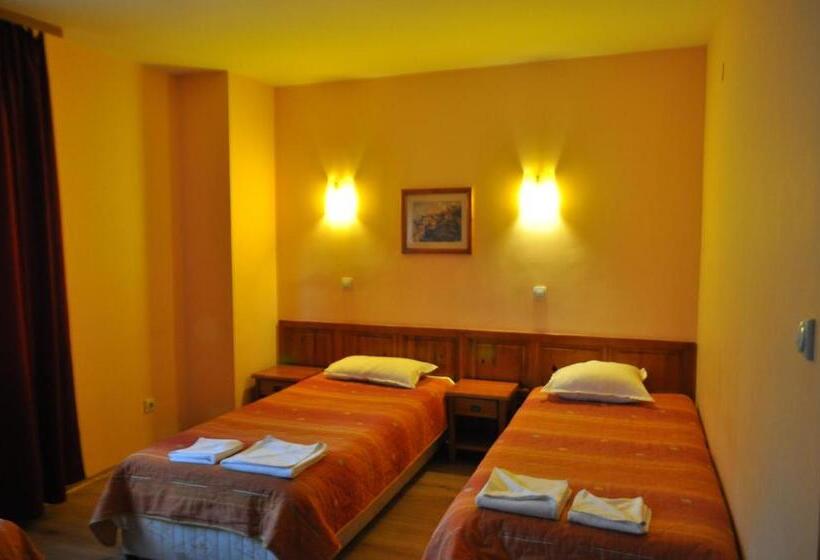 Номер Стандарт Трехместный, Family Hotel Bansko Sofia